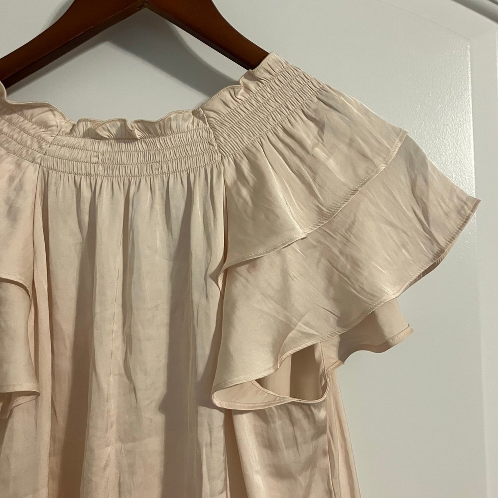 Express silky ruffle v-neck blouse flutter sleeves light peach color Women's S - Picture 10 of 12